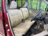 運転席シート廻りは使用感も少なく、良好な状態となっています。丁寧に使われていたことがよくわかりますね。