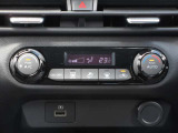 オートエアコンですので、車内を快適な空間に出来ます♪