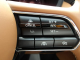 フロントレーダーセンサーが先行車を検知し、アクセルやブレーキを踏まなくても、0km/h〜高速域まで、設定した速度での定速走行や、車間距離を一定に保ちながら追従走行を行い、ドライバーの負担を軽減します!