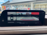 アラウンドビューモニター装備!前後左右4つのカメラから解析した、まるで上から車を見たような画像が映し出され、車の死角や駐車場の線も確認ができるようになります!