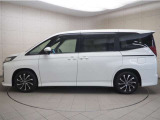 両側パワースライドドア付きだから、狭い駐車スペースなどでの 乗り降りラクラク!小さなお子さまのいるご家庭には嬉しい装備。