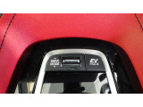 『EVモード』はモーターのみで走行しガソリンを消費しないハイブリッド車ならではの環境にも優しい走行です
