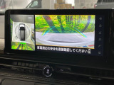 【アラウンドビューモニター】専用のカメラにより、上から見下ろしたような視点で360度クルマの周囲を確認することができます☆死角部分も確認しやすく、狭い場所での切り返しや駐車もスムーズに行えます。