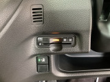 ビルトインタイプの【ETC】で見た目もスッキリ。高速道路の利用にとても便利です。