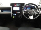 ぜひ展示車の運転席に座ってみてください。
