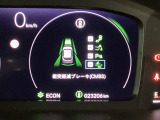 ホンダが推し進める総合先進安全装備のセンシング搭載! 衝突や斜線はみだしなどの危険が予測される時、センサーが警告。ヒューマンエラーを高度先進技術が補完してくれます。