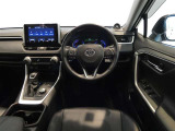 見通しのよいすっきりとした視界で、誰でも運転しやすいです。運転のしやすさは疲れにくさにも繋がりますよ♪