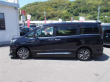 両側スライドドアなので狭い駐車スペースでも乗り降りがしやすく、隣の車を傷つける心配も少なくなります。