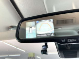 アラウンドビューモニター。上空から見下ろしている様な映像を映し出し車庫入れもスイスイ!