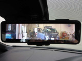 荷物や人の頭等で後ろが見えなくても安心!カメラで確認できるスマートルームミラー!!
