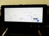 12.3インチのディスプレイオーディオ装着です。スマホとの通信で様々なサービスが楽しめます。TV視聴にも対応しています。