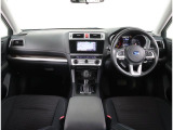 ドライバーが運転以外のことに気を遣うことなく、疲れにくく、安心・集中して運転ができる。SUBARUは視界設計をはじめ、操作パネルやシートのデザインなど細部にまでこだわっています。