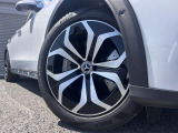 メルセデス・ベンツの定める厳しい基準をクリアしたお車のみをご案内させて頂きます。納車前整備はメーカー規定に基づき最大100項目にも及ぶ点検を熟練のメカニックによって行いご納車させて頂きます。