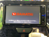 【純正ナビ】人気の純正ナビを装備しております。ナビの使いやすさはもちろん、オーディオ機能も充実!キャンプや旅行はもちろん、通勤や買い物など普段のドライブも楽しくなるはず♪