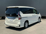 納車前に点検整備をさせていただきます。もちろん全車走行距離無制限のワイド保証付きですので安心してお乗りいただけます。