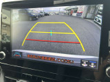 車庫入れや縦列駐車をサポート!苦手な駐車も安心なバックモニターを装備☆予測進路線も表示されるので、ラクラク駐車できます。