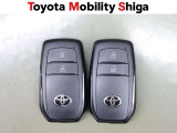 スマートキー2本付き!キーをポケットやカバンに入れておくだけでドアの施錠・開錠やエンジンスタートの操作が簡単です