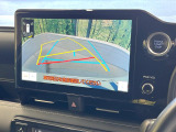 【バックカメラ】駐車時に後方がリアルタイム映像で確認できます。大型商業施設や立体駐車場での駐車時や、夜間のバック時に大活躍!運転スキルに関わらず、今や必須となった装備のひとつです!
