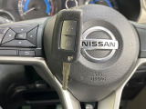 【キーレス】少し離れた場所からでもボタン一つでドアの開錠・施錠ができるのでとっても便利!ドアの鍵穴周りに傷をつけることもありません