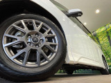 【16インチアルミホイール】外観にマッチしたアルミホイールを装着しております。各種アルミホイールや、スタッドレスタイヤも取扱いしております。是非ご相談ください♪