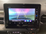 【バックカメラ】運転が苦手な方も車庫入れラクラクです!ギアをリバースに入れれば自動的に切り換わりますので、面倒な操作は不要です♪狭い駐車場もお車を傷つけず安心ですね!