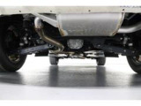 下回りは錆が少なく、同年式の 車両に比べて綺麗です。