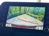 【バックカメラ】駐車時に後方がリアルタイム映像で確認できます。大型商業施設や立体駐車場での駐車時や、夜間のバック時に大活躍!運転スキルに関わらず、今や必須となった装備のひとつです!