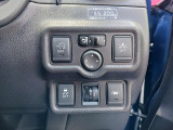 前方車両との衝突防止のサポート機能やアクセルとブレーキを踏み間違えた時のサポート機能など、安全装備が充実してて心強いです!!