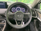 【純正革巻きステアリング】上質な革を使用することで、手にしっかり馴染みとても運転しやすいハンドルです♪