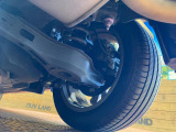 お車を安心してお乗りいただく為には、足回りの定期点検が欠かせません。サービスサポート(有償保証)では無料点検もご提供しており、安心のカーライフをお過ごしいただけるサポート体制が整っています。