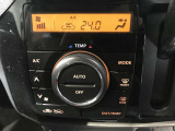 オートエアコンです。冷え性の方が乗っても安心ですね♪