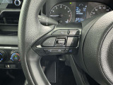 ステアリングスイッチ装備!運転しながら手元でオーディオの操作などができます。