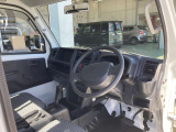 運転席全体です