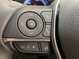 【ステアリングスイッチ付ハンドル】ナビゲーションに視線を移さず、ハンドルから手を離さず、運転に集中したまま手元でオーディオ操作できます♪