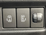 【両側パワースライドドア】スマートキーや運転席のスイッチで後席両側スライドドアの開閉が可能♪電動だから力を入れてドアを開ける必要が無く、小さなお子様でも簡単に開け閉めでき快適です♪