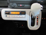 オートエアコンで快適な車内でドライブを楽しめます。