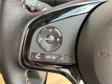 ステアリングスイッチ付きのハンドル!運転に支障をきたすことなくナビ操作が可能です!!