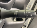 【オートライト(AUTO)】外の明るさをシステムが感知して、自動でヘッドライトが点灯します!ヘッドライトをつけ忘れを防ぐ便利機能です。