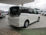 自動車保険も取り扱っております。この機会に保険を見直しましょう♪