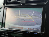 便利な【バックモニター】で安全確認もできます。駐車が苦手な方にもオススメな便利機能です。