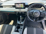 【HondaSENSING】衝突を予測してブレーキをかけたり、前のクルマとちょうどいい距離でついていったりできる多彩な安心・快適機能を搭載した先進の安全運転支援システムです。
