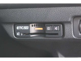 【ETC車載器2.0】料金所での小銭の出し入れや雨天時の窓の開閉などの煩わしさが解消されます。料金所の通過もスムーズです!セットアップをしてのお渡しします。