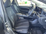運転のしやすさや、乗り降りにも配慮した運転席