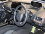 見通しのよいすっきりとした視界で、誰でも運転しやすいです。運転のしやすさは疲れにくさにも繋がりますよ♪