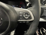 レーダークルーズコントロール(全車速追従機能付)付きです。車速に応じて追従支援してくれるので、ロングドライブも快適です。