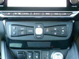 快適オートエアコン付♪設定温度をキープし車内を快適な温度に保ちます♪