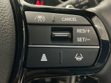 【アダプティブ・クルーズ・コントロール】予め設定した車速内でクルマが自動的に加減速。 前走車との適切な車間距離を維持しながら追従走行し、高速道路でのドライバーの疲労を軽減してくれる嬉しい機能付♪