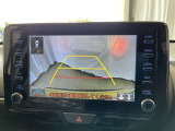 バックモニターつきですから車庫入れもラクになりますね。とても便利でうれしい安全装備です。