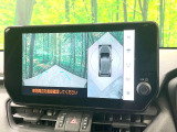 【パノラミックビューモニター】専用のカメラにより、上から見下ろしたような視点で360度クルマの周囲を確認することができます☆死角部分も確認しやすく、狭い場所での切り返しや駐車もスムーズに行えます。