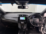 見通しの良い運転席回りとなっておりますので安心して運転をして頂けます!窓が大きいので明るく開放的な室内です